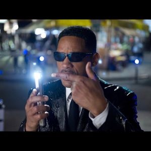 Meet your Posher, Max